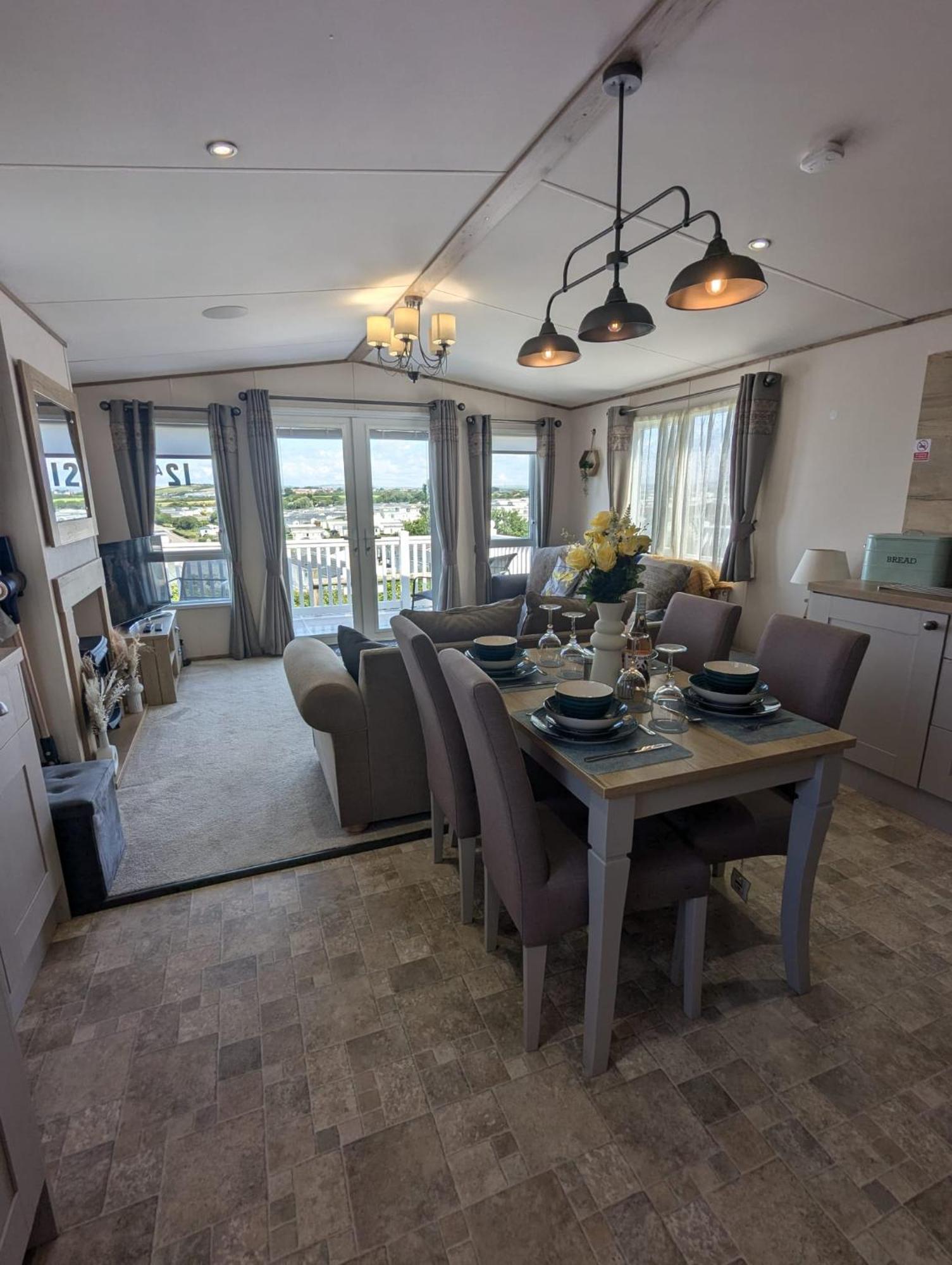 Stunning Caravan With Panoramic Views Weymouth Littlesea Haven Wyke Regis エクステリア 写真